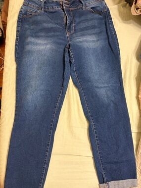 Sz 14W Plus Royalty For Me Dark Blue Skinny Cropped Jeans
